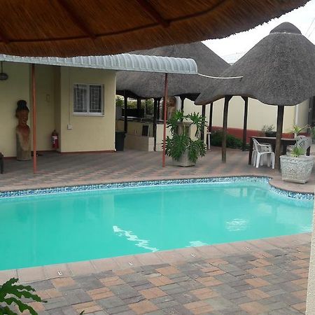 Guesthouse Villa Nina 奥卡汉贾 外观 照片