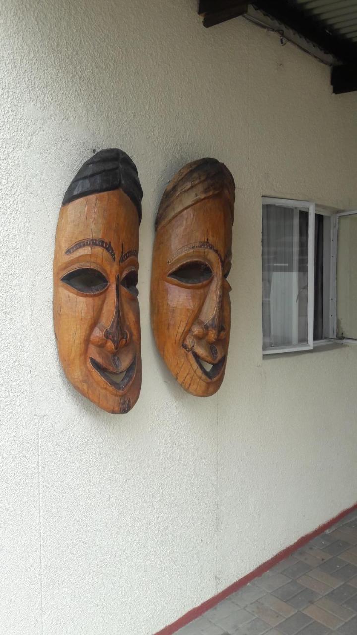 Guesthouse Villa Nina 奥卡汉贾 外观 照片